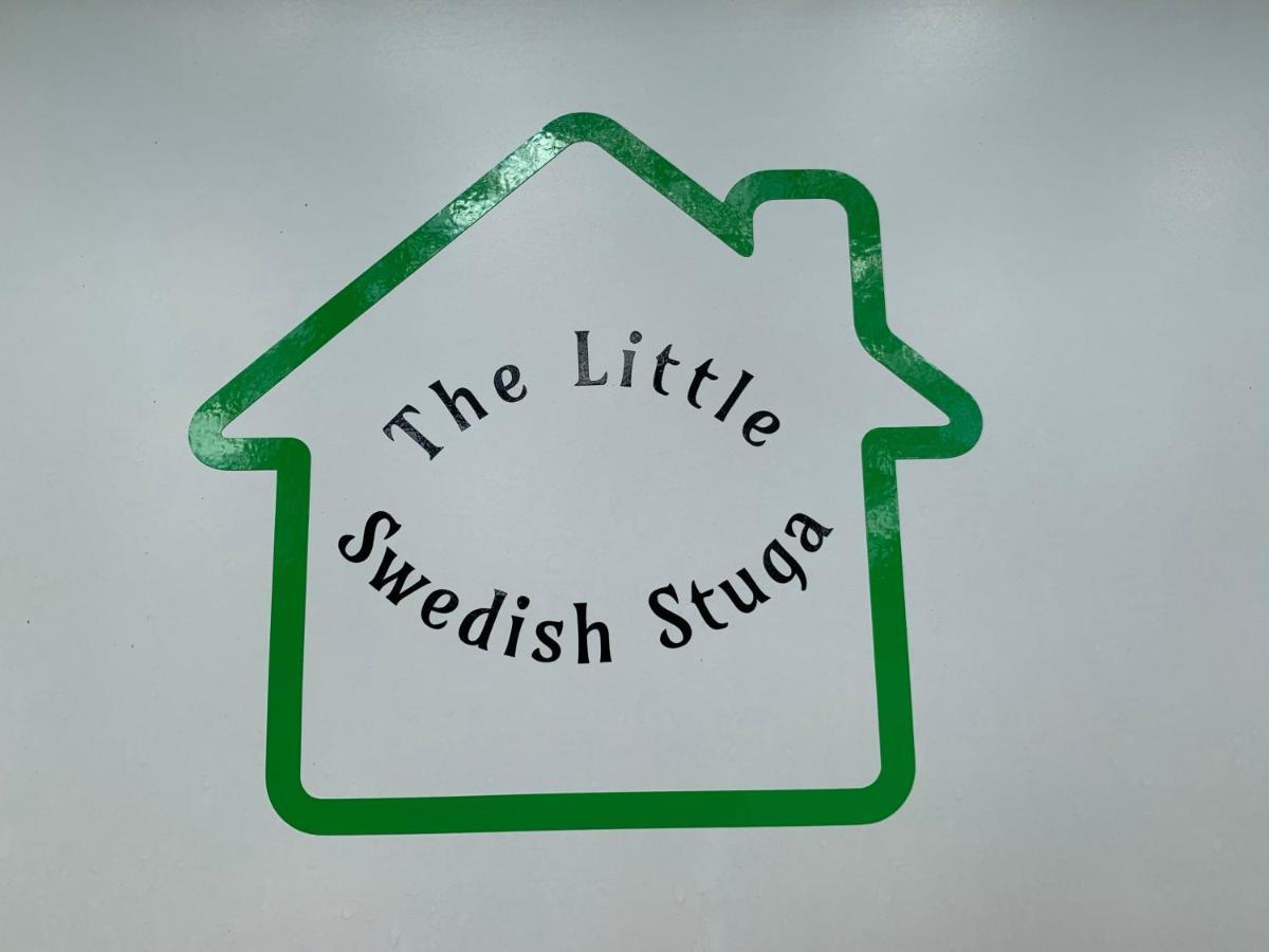 The Little Swedish Stuga Bed and Breakfast Holo  Exteriör bild